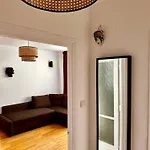 Apartment Spacious Zen, Smart Tv, Fully Equipped Kitchen, 70 Mp, Tichete De Vacanta, Late Check-out Available *