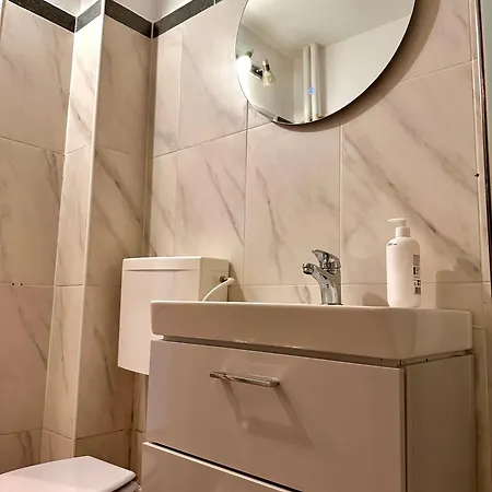 شقة Spacious Zen, Smart Tv, Fully Equipped Kitchen, 70 Mp, Tichete De Vacanta, Late Check-out Available