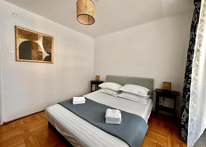 Spacious Zen, Smart Tv, Fully Equipped Kitchen, 70 Mp, Tichete De Vacanta, Late Check-out Available * Bucarest